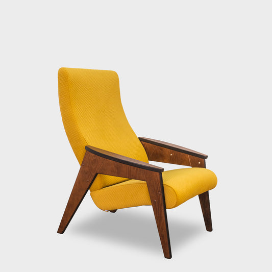 HOF Bravo – Arm Chair with Wood Frame