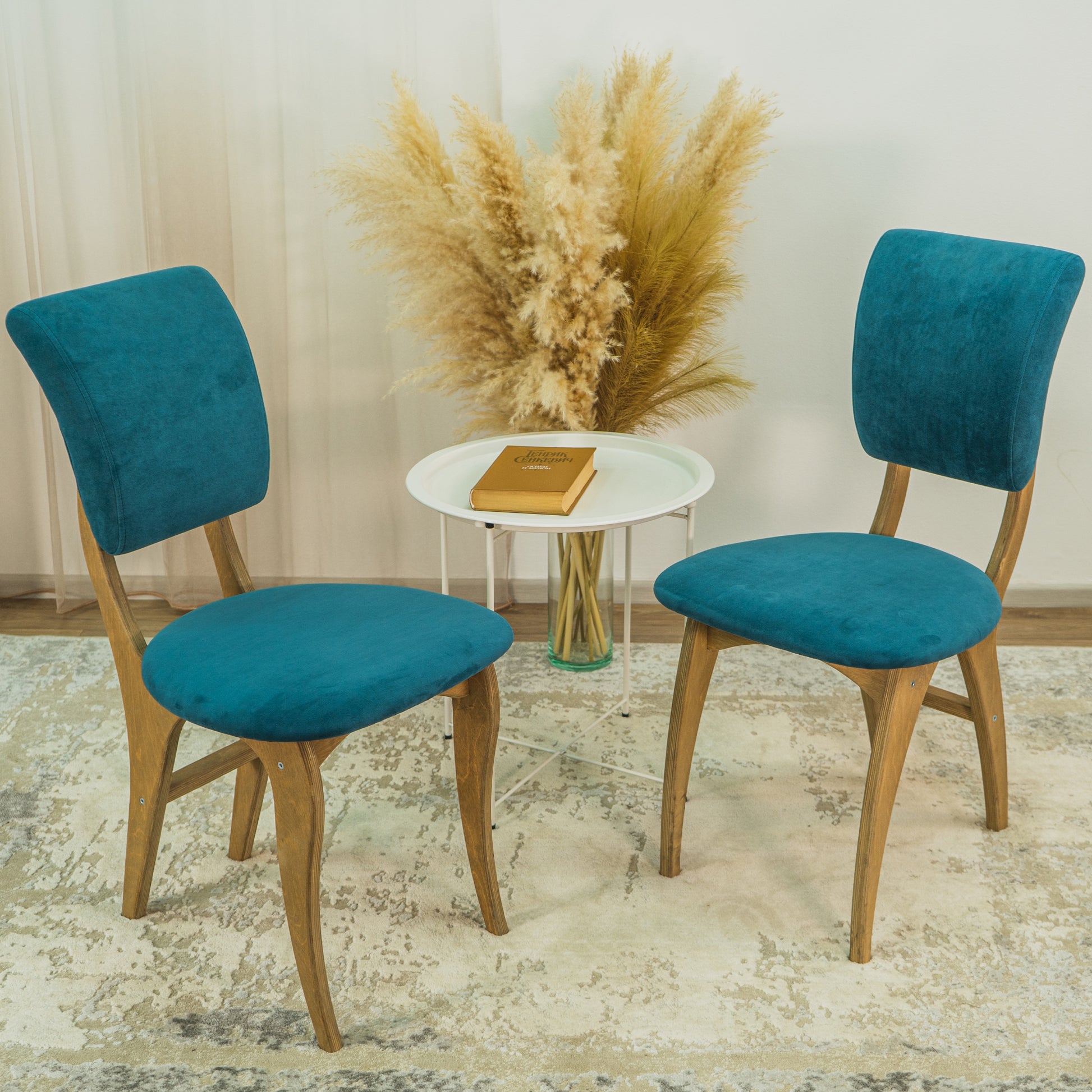 HOF Tiffany & Modern – Elegant Chair
