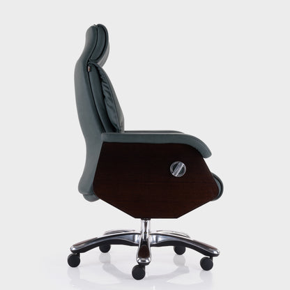 HOF VELLUM Luxurious Recliner Executive Chair