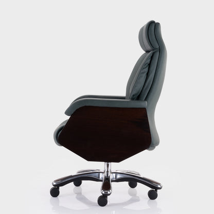HOF VELLUM Luxurious Recliner Executive Chair